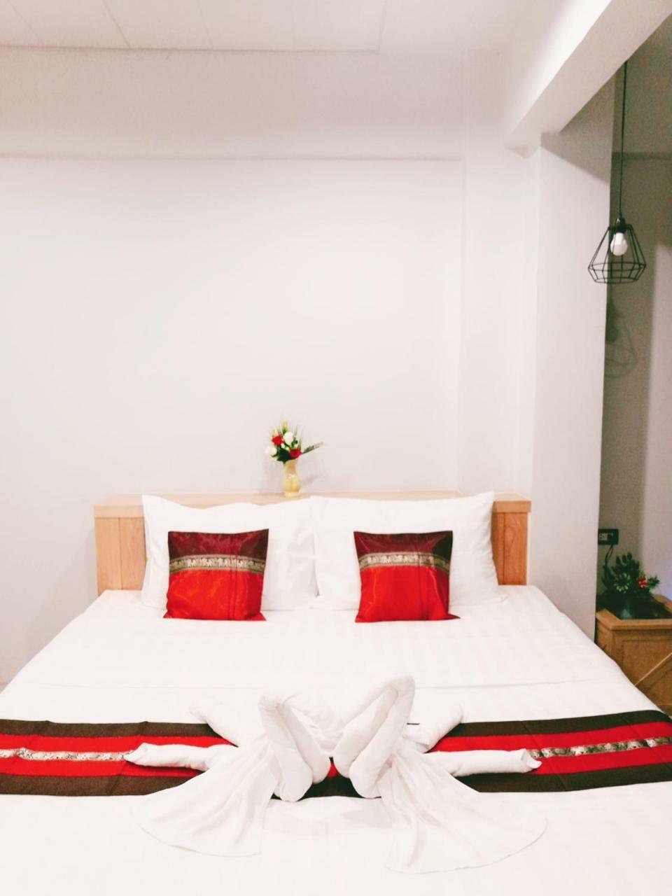 Little Lanna Guesthouse Чіангмай Екстер'єр фото